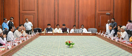Execute effective action plan for preservation, promotion of Marathi: CM Fadnavis Execute effective action plan for preservation, promotion of Marathi: CM Fadnavis