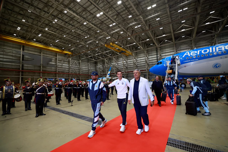 Red carpet, military band: Argentina without Messi receive hero’s welcome after FIFA WC heartbreak Red carpet, military band: Argentina without Messi receive hero’s welcome after FIFA WC heartbreak