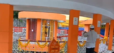 J&K Chief Secy participates in Pratishthan Divas celebrations at Uma Bhagwati shrine in Anantnag J&K Chief Secy participates in Pratishthan Divas celebrations at Uma Bhagwati shrine in Anantnag