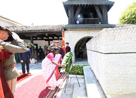 President Murmu pays tribute to Goce Delchev in North Macedonia’s Skopje President Murmu pays tribute to Goce Delchev in North Macedonia’s Skopje