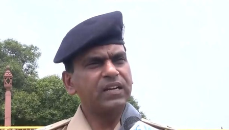 ‘Anti-social elements’ resorted to stone pelting and vandalism, say injured police personnel ‘Anti-social elements’ resorted to stone pelting and vandalism, say injured police personnel