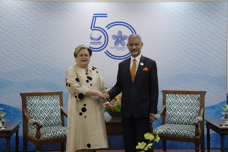 EAM Jaishankar meets Philippine counterpart Lazaro, discusses Indo-Pacific developments EAM Jaishankar meets Philippine counterpart Lazaro, discusses Indo-Pacific developments