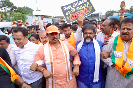 NEET row: K’taka BJP leaders marching towards Cong HQ detained; eggs hurled at BJP MLA NEET row: K’taka BJP leaders marching towards Cong HQ detained; eggs hurled at BJP MLA