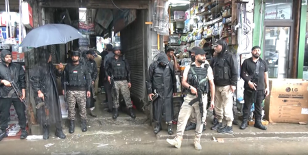 J&K L-G condemns Anantnag terror attack; DGP supervises manhunt operation J&K L-G condemns Anantnag terror attack; DGP supervises manhunt operation