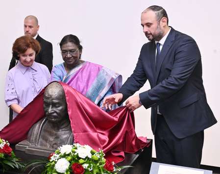 President Murmu, North Macedonia counterpart unveil Mahatma Gandhi’s bust at Skopje Museum President Murmu, North Macedonia counterpart unveil Mahatma Gandhi’s bust at Skopje Museum