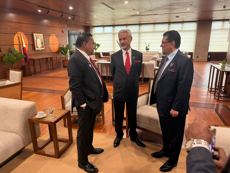EAM Jaishankar meets Sri Lankan, B’deshi counterparts, EU’s Kaja Kallas in Manila