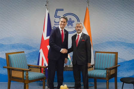 EAM Jaishankar meets new UK Foreign Secretary, discusses deepening bilateral ties EAM Jaishankar meets new UK Foreign Secretary, discusses deepening bilateral ties