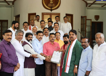 Egg attack on MLA: BJP delegation complains to Karnataka Guv, urges special report to Prez Egg attack on MLA: BJP delegation complains to Karnataka Guv, urges special report to Prez