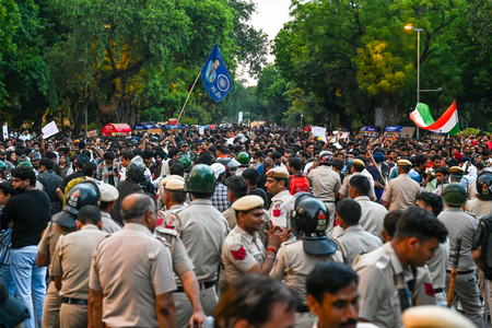 Intelligence agencies warn of deepfake campaign targeting Army amid CJP protests Intelligence agencies warn of deepfake campaign targeting Army amid CJP protests