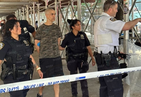 Man screaming ‘Allahu Akbar’ stabs two in New York City (Lead) Man screaming ‘Allahu Akbar’ stabs two in New York City (Lead)
