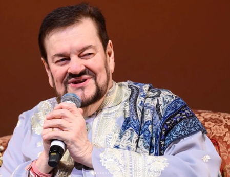 Nitin Mukesh remembers Manoj Kumar on his 89th birth anniversary, calls him ‘a God’ in his life Nitin Mukesh remembers Manoj Kumar on his 89th birth anniversary, calls him ‘a God’ in his life