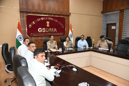 Gujarat Police on high alert as DGP reviews flood response Gujarat Police on high alert as DGP reviews flood response
