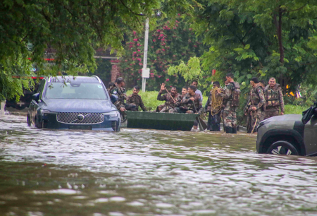Gujarat govt shifts from rescue to relief as flood ops near completion Gujarat govt shifts from rescue to relief as flood ops near completion