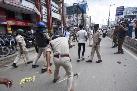 Clashes erupt during Bihar Bandh in Siwan; police, students trade allegations