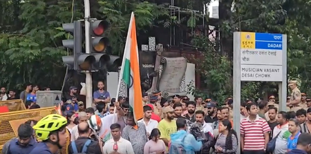 Day after Pradhan’s resignation: Shiv Sena(UBT), MNS hold ‘victory march’ in Mumbai