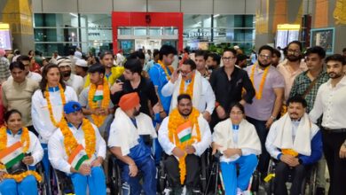 Sports Min Mandaviya felicitates para-powerlifter Jhandu Kumar with Rs 10 lakh cash reward