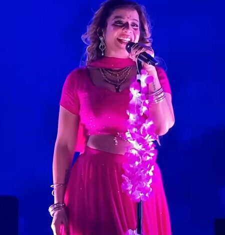Jasmine Sandlas calls her dancers and band her ‘backbone’, fans her ‘earth angels’