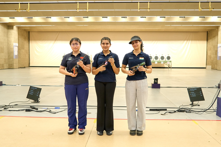Esha wins gold, Manu bags bronze in women’s 25m pistol at ISSF WC in Hangzhou Esha wins gold, Manu bags bronze in women’s 25m pistol at ISSF WC in Hangzhou