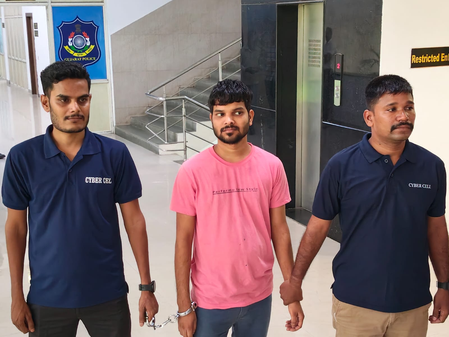 Gujarat: Man held from Bihar for sending bomb threat to Surat court Gujarat: Man held from Bihar for sending bomb threat to Surat court