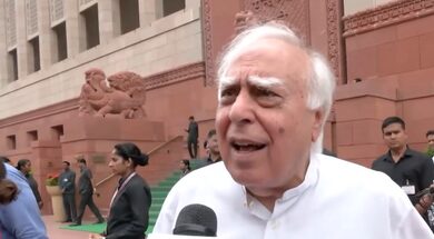 Kapil Sibal questions Home Minister’s ‘silence’ over use of pellet guns during students stir