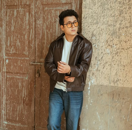Aditya Rikhari drops ‘Boohe Baarian’ on birthday, calls it a song close to his heart Aditya Rikhari drops ‘Boohe Baarian’ on birthday, calls it a song close to his heart
