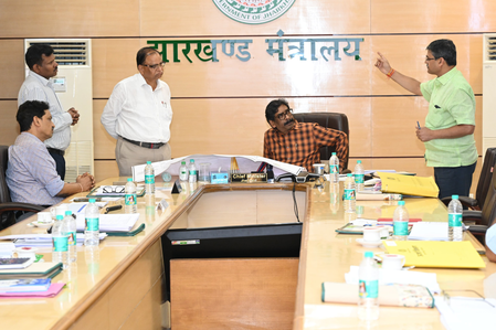 Jharkhand CM urges PM Modi to enhance central funding for scholarship schemes in state