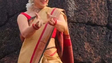 Meenakshi Seshadri recreates A.R Rahman’s ‘Anjali Anjali’, calls it a divine offering for music lovers