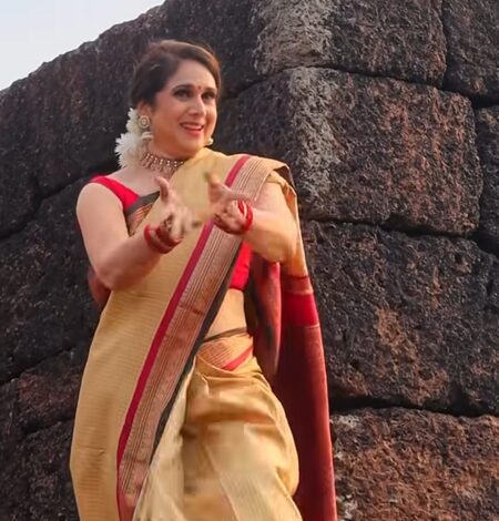 Meenakshi Seshadri recreates A.R Rahman’s ‘Anjali Anjali’, calls it a divine offering for music lovers