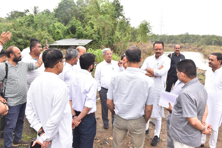 Gujarat govt to provide financial relief to flood-hit traders in Valsad, Navsari Gujarat govt to provide financial relief to flood-hit traders in Valsad, Navsari