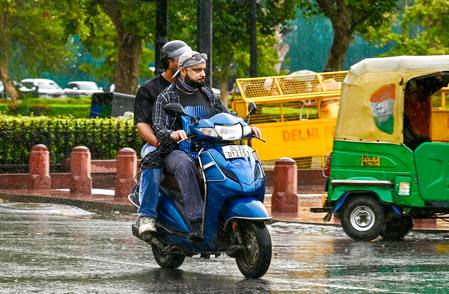 Cloudy skies, light rain likely across Delhi-NCR; temperatures to stay in mid-30s