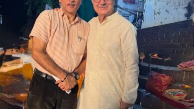 Anupam Kher reflects on his decades-long bond with Sooraj Barjatya as he wraps ‘Yeh Prem Mol Liya’ Anupam Kher reflects on his decades-long bond with Sooraj Barjatya as he wraps ‘Yeh Prem Mol Liya’