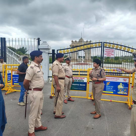Cauvery row: K’taka BJP, farmers stage protest; major police deployment at KRS dam site Cauvery row: K’taka BJP, farmers stage protest; major police deployment at KRS dam site