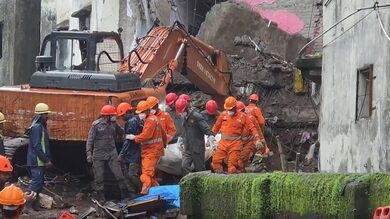 President Murmu, V-P Radhakrishnan condole loss of lives in Bhiwandi building collapse President Murmu, V-P Radhakrishnan condole loss of lives in Bhiwandi building collapse