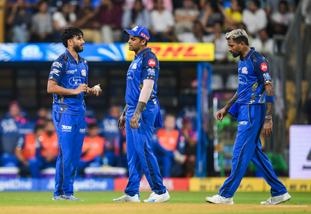 1st T20I: Mayank and Prince pick two scalps each as India restrict Zimbabwe to 125/7 1st T20I: Mayank and Prince pick two scalps each as India restrict Zimbabwe to 125/7