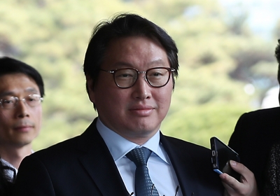 SK Group chairman ordered to pay 4 million in asset division to ex-wife SK Group chairman ordered to pay 4 million in asset division to ex-wife