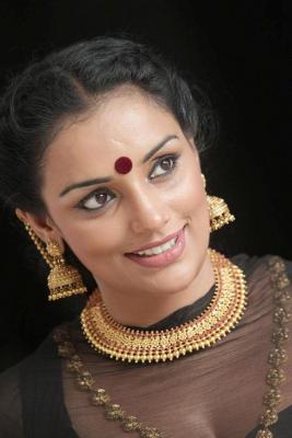 AMMA power struggle deepens as Shwetha Menon questions ad hoc committee’s legitimacy