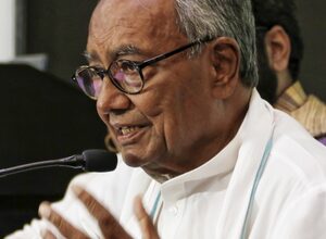 Digvijaya Singh urges MP CM to clear mortgage entries from farmers’ land records