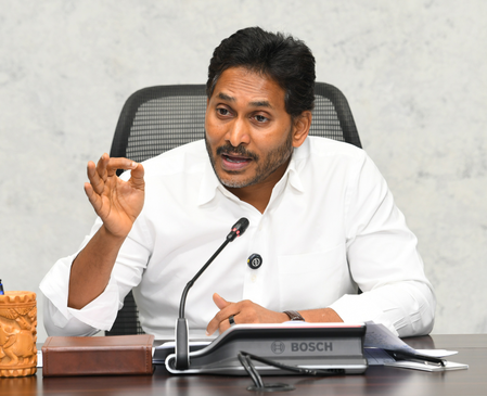 Jagan slams Andhra govt, accuses TDP of apathy towards tobacco farmers Jagan slams Andhra govt, accuses TDP of apathy towards tobacco farmers