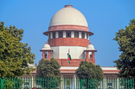 SC issues contempt notice to LDA Vice-Chairman, seeks SIT report on Lucknow fire tragedy SC issues contempt notice to LDA Vice-Chairman, seeks SIT report on Lucknow fire tragedy