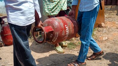 Oil PSUs’ losses on LPG sales below market price cross Rs 59,000 crore Oil PSUs’ losses on LPG sales below market price cross Rs 59,000 crore