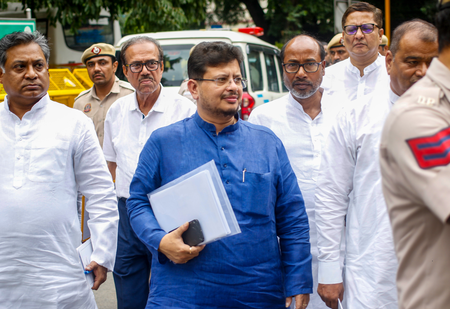 Delegation of Trinamool’s rebel faction meets Bengal CM, seeks more SIR tribunals