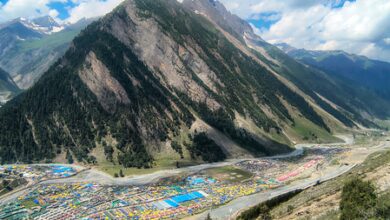 Amarnath Yatra resumes after one-day suspension; darshan count reaches 4.70 lakh Amarnath Yatra resumes after one-day suspension; darshan count reaches 4.70 lakh