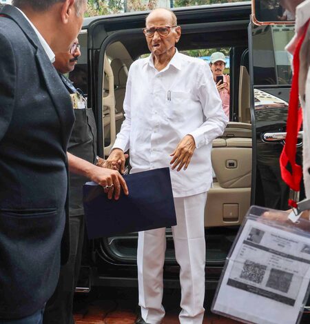 No move to NDA: Sharad Pawar ends speculation, directs NCP(SP) workers to rebuild from Oppn benches No move to NDA: Sharad Pawar ends speculation, directs NCP(SP) workers to rebuild from Oppn benches