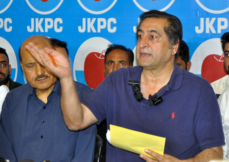 Kashmiri leader Sajad Lone writes to Rahul Gandhi, questions selective concern over pellet victims Kashmiri leader Sajad Lone writes to Rahul Gandhi, questions selective concern over pellet victims