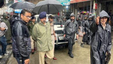 J&K Police announces Rs 15 lakh reward for information leading to arrest of cop killer LeT terrorist J&K Police announces Rs 15 lakh reward for information leading to arrest of cop killer LeT terrorist
