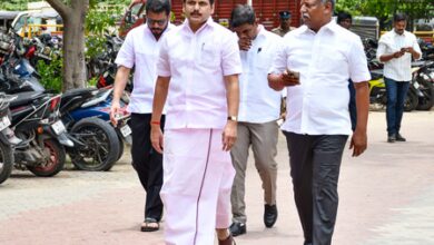 TN: Senthil Balaji signs register for sixth day, vows to fight cases legally TN: Senthil Balaji signs register for sixth day, vows to fight cases legally