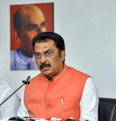 Sanjay Saraogi attacks Tejashwi Yadav over Raj Bhavan march; defends NDA unity Sanjay Saraogi attacks Tejashwi Yadav over Raj Bhavan march; defends NDA unity