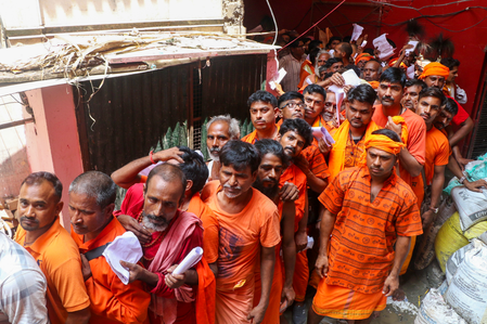 Amarnath Yatra suspended from Jammu as highway closure halts pilgrim movement Amarnath Yatra suspended from Jammu as highway closure halts pilgrim movement
