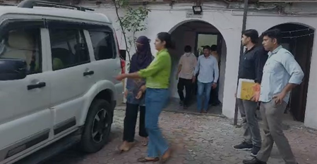 Six Bangladeshi nationals apprehended in Delhi for visa violations; shifted to detention centre Six Bangladeshi nationals apprehended in Delhi for visa violations; shifted to detention centre