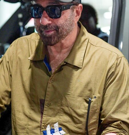 Sunny Deol, son Karan reach Patna to kick off ‘Batwara 1947’ promotions Sunny Deol, son Karan reach Patna to kick off ‘Batwara 1947’ promotions
